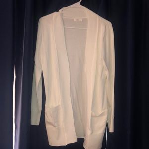 Active USA white cardigan with pockets size L never worn